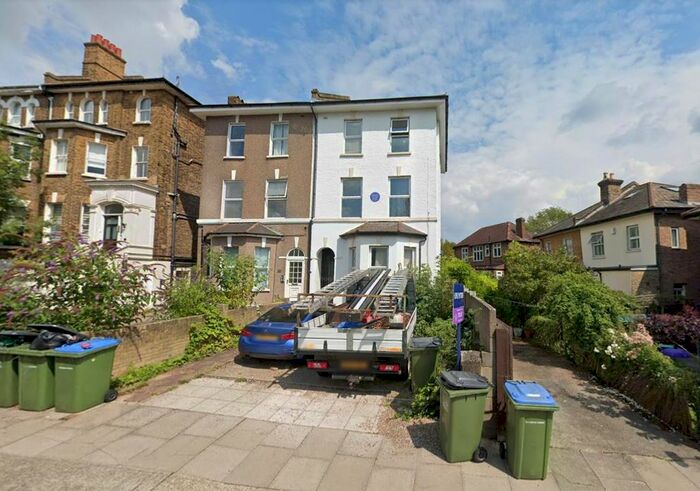2 Bedroom Flat To Rent In Footscray Road, London, SE9