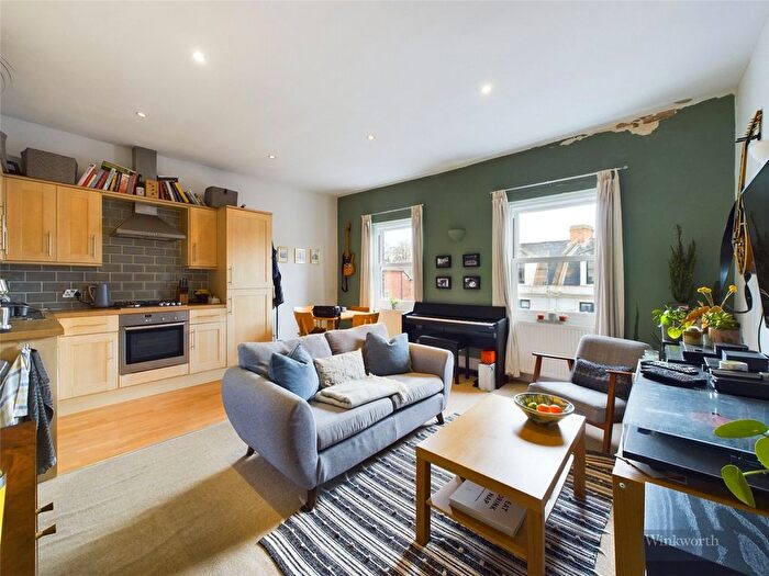 1 Bedroom Flat To Rent In Brighton Road, Surbiton, KT6