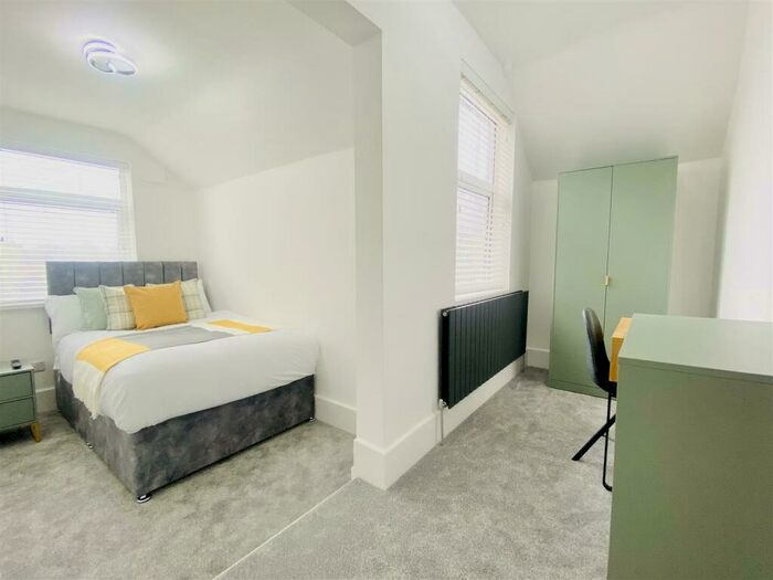 5 Bedroom House To Rent In Allington Avenue, Nottingham, NG7