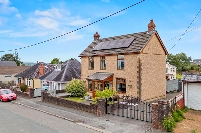 4 Bedroom Detached House For Sale In Hendy Road, Penclawdd, Swansea, SA4