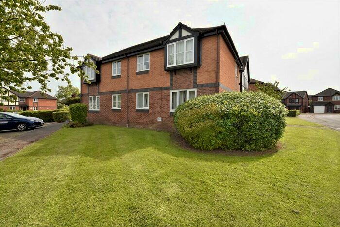 1 Bedroom Apartment For Sale In Greenfinch Court, Blackpool, FY3