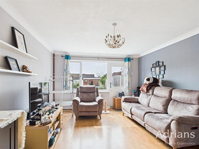 2 Bedroom Semi Detached House For Sale In Blacklock, Chelmsford, CM2