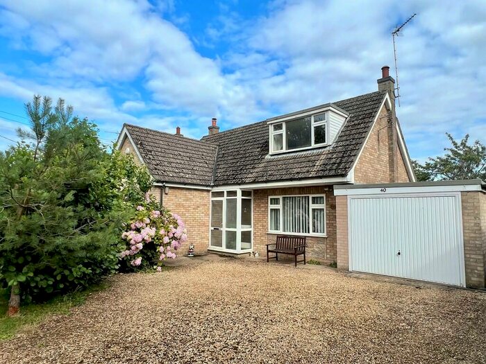 3 Bedroom Detached Bungalow For Sale In Gedney Dyke, PE12