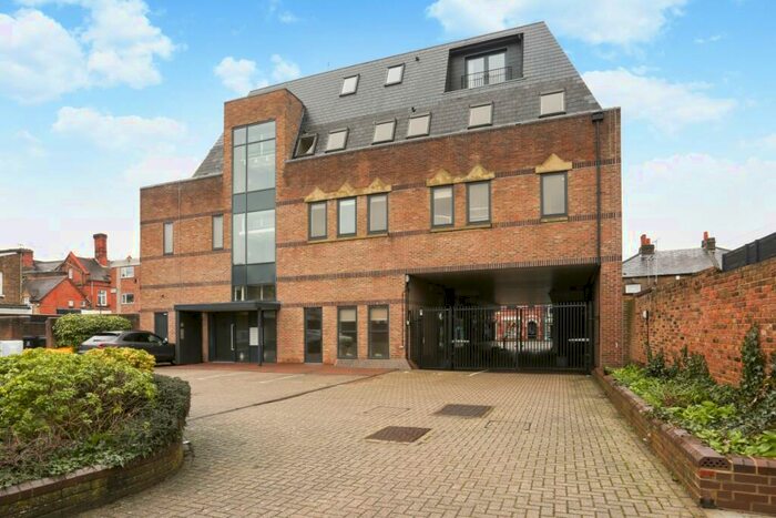 1 Bedroom Flat To Rent In St. Leonards Road Windsor, SL4