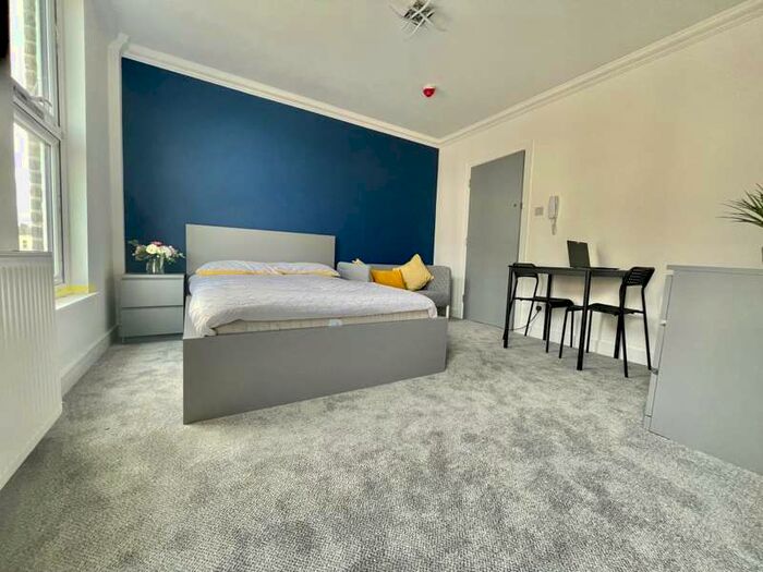 1 Bedroom Apartment To Rent In Parrock Street, Gravesend DA12