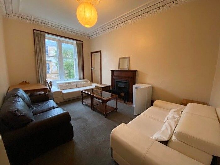 3 Bedroom Flat To Rent In Glasgow Street, Glasgow, G12