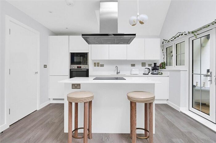2 Bedroom Apartment To Rent In Riddlesdown Road, Purley, CR8