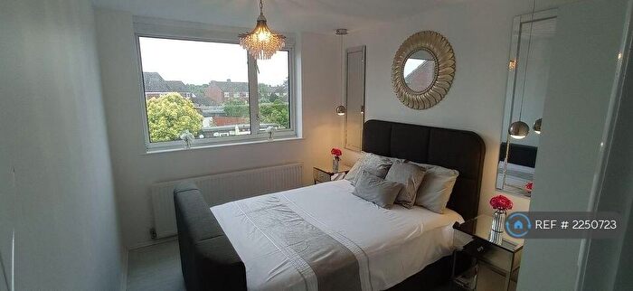 3 Bedroom Terraced House To Rent In St. Leonards Walk, Coventry, CV8