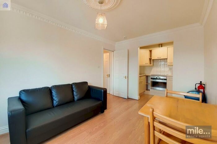 1 Bedroom Apartment To Rent In Hale Lane, Mill Hill, NW7
