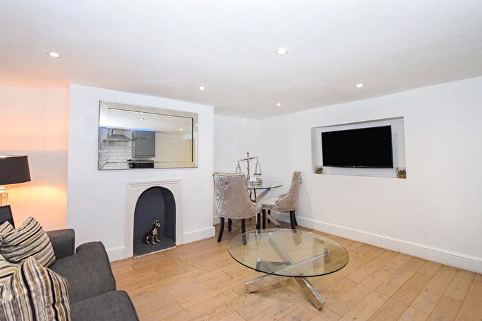 1 Bedroom Flat For Sale In Egremont Place, Brighton, East Sussex, BN2