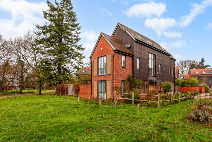 4 Bedroom Detached House For Sale In Elderflower Walk, Godalming, GU7