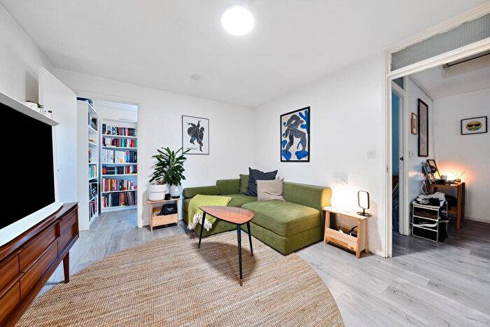 1 Bedroom Maisonette To Rent In Basswood Close Peckham, SE15