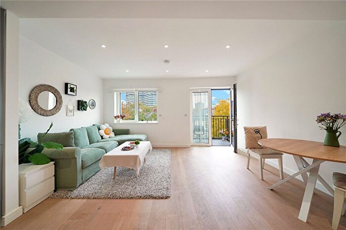 2 Bedroom Flat For Sale In Tierney Lane, London, W6