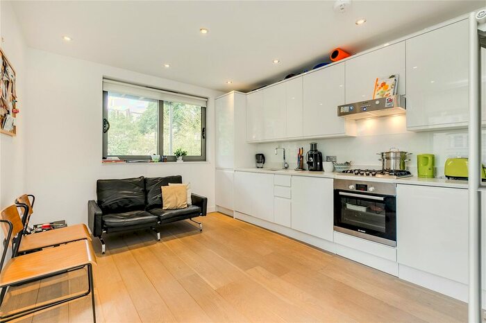 1 Bedroom Flat To Rent In Shepherds Bush Road, London, W6