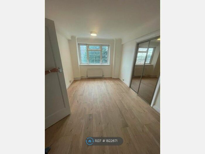 1 Bedroom Flat To Rent In Ashford Court, London, NW2