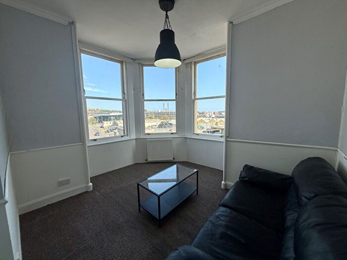 2 Bedroom Flat To Rent In Seagate, Dundee, DD1