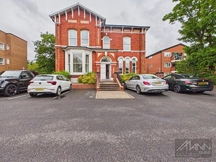 2 Bedroom Duplex To Rent In Lulworth Road, Southport, PR8