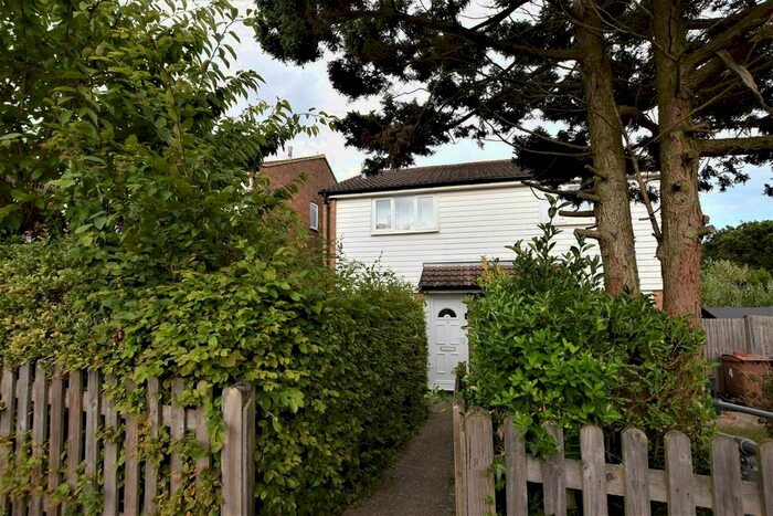 2 Bedroom Semi-Detached House To Rent In The Kestrels, St. Leonards-On-Sea, TN38