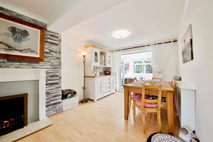 3 Bedroom Terraced House For Sale In Nicholls Field, Harlow, CM18