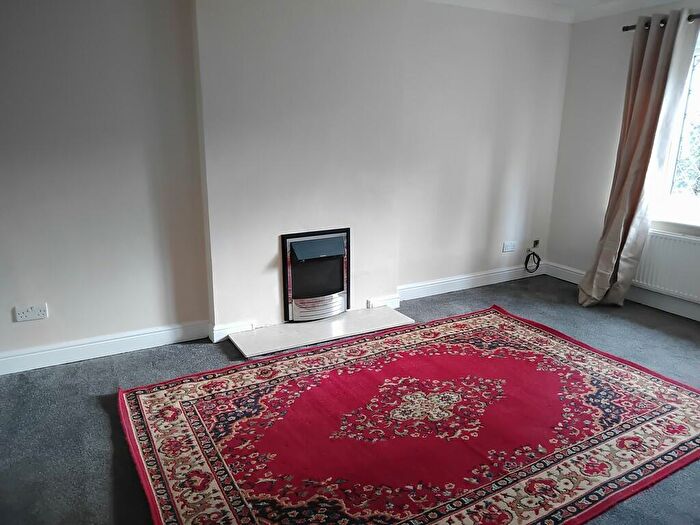 2 Bedroom Apartment To Rent In Tannerbrook Close, Clayton, BD14
