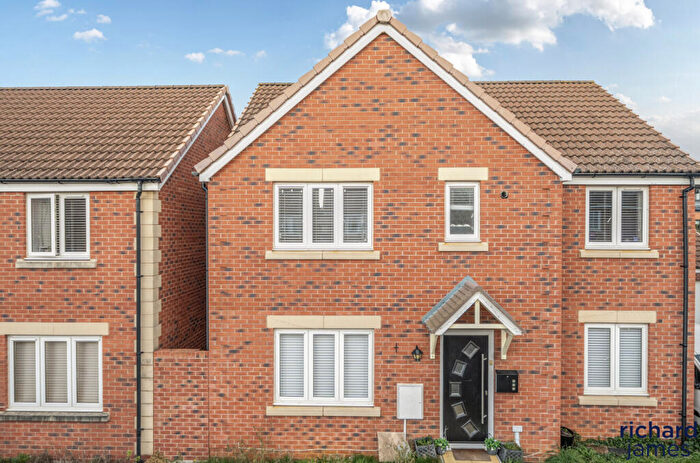 5 Bedroom Detached House For Sale In Polesdon Avenue, Swindon, SN3