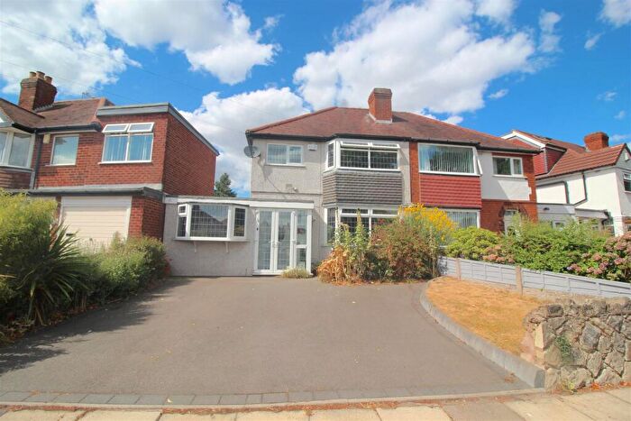 4 Bedroom Semi-Detached House For Sale In Sunnymead Road, Birmingham, B26