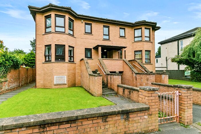 2 Bedroom Flat For Sale In Onslow Drive, Dennistoun, G31