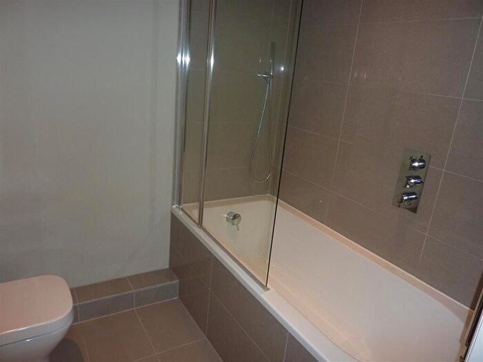1 Bedroom Apartment For Sale In Astor House Station Road Bourne End Buckinghamshire, SL8