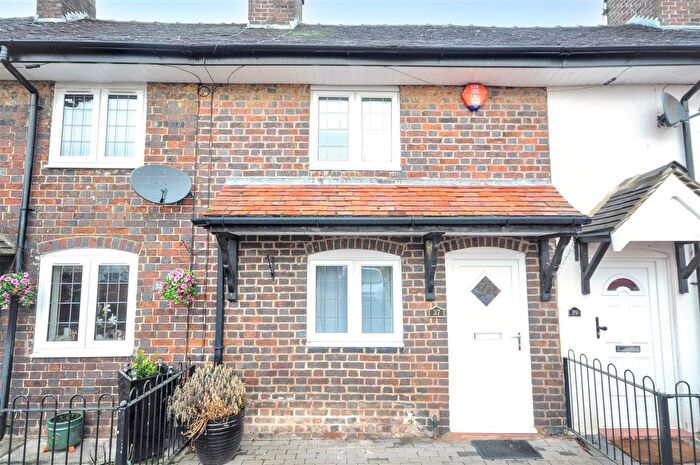2 Bedroom Cottage For Sale In Longton Road, Barlaston, ST12