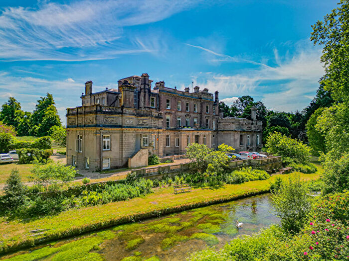 2 Bedroom Apartment For Sale In Basement Flat, Brambridge House, SO50