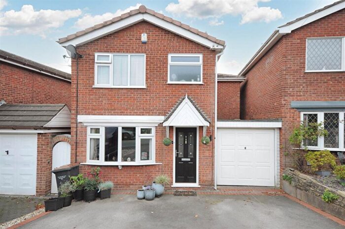 3 Bedroom Detached House For Sale In Ferndown Drive, Newcastle, ST5