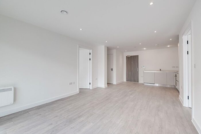 2 Bedroom Flat To Rent In The Burj, Green Street, Birmingham, B12