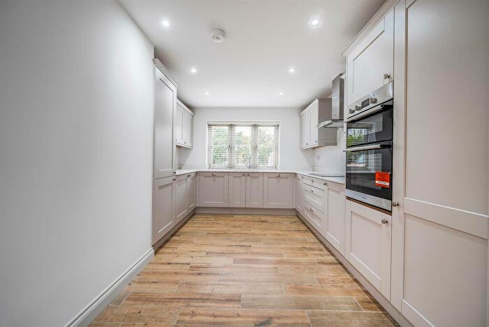 3 Bedroom Terraced House For Sale In Greenway, Eastcote, NN12