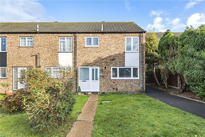 3 Bedroom End Terrace House For Sale In Larkspur Close, Orpington, Kent, BR6