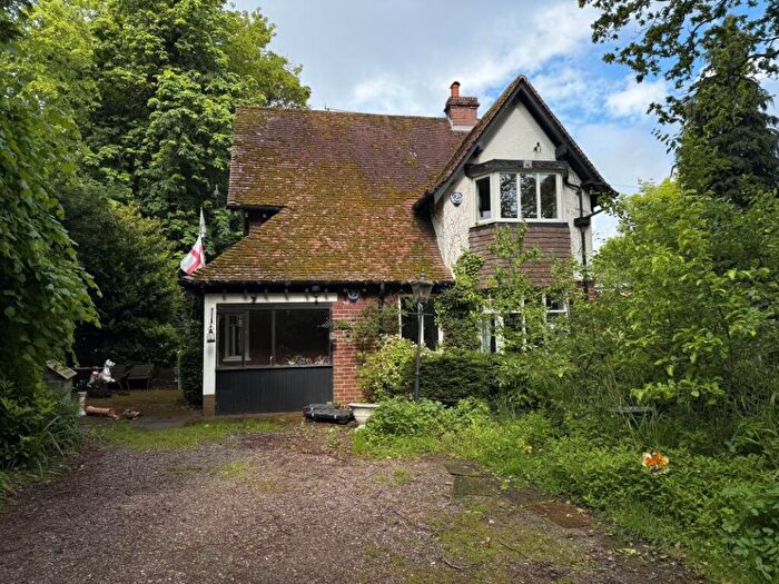 3 Bedroom Detached House For Sale In Tanworth Lane, Shirley, Solihull, B90