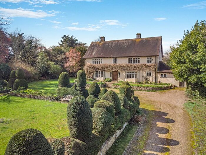 6 Bedroom Detached House For Sale In The Street, Hartlip, Kent, ME9