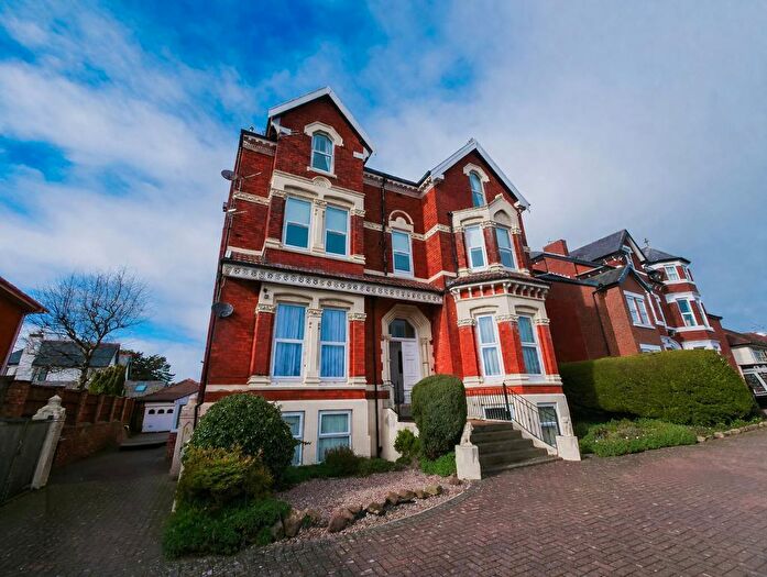 2 Bedroom Apartment For Sale In Rawlinson Road, Hesketh Park, Southport, Merseyside, PR9