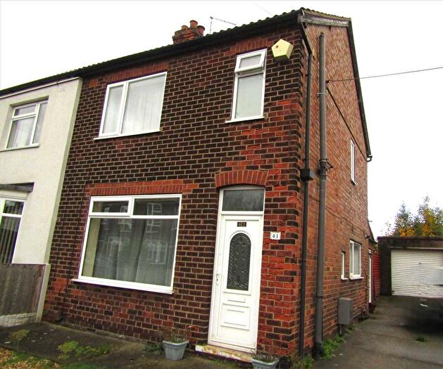 3 Bedroom Semi-Detached House To Rent In Fairmont Crescent, Scunthorpe, DN16