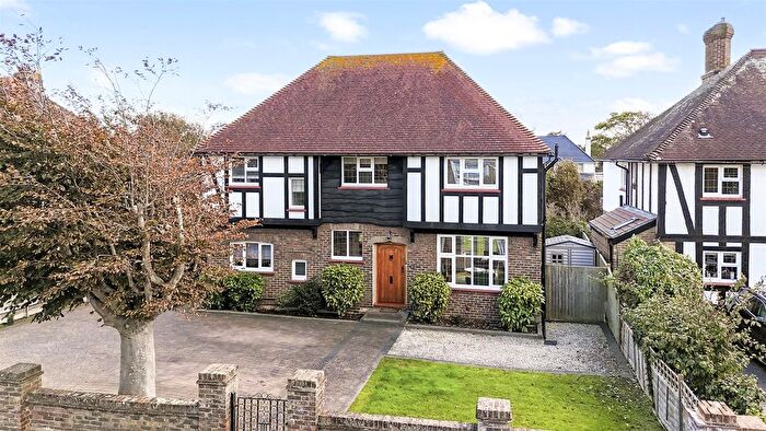 4 Bedroom Detached House For Sale In Pevensey Road, Worthing, BN11