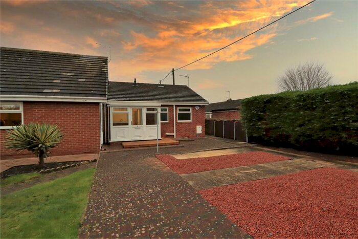 2 Bedroom Bungalow To Rent In River View, Blackhall Mill, Newcastle Upon Tyne, NE17
