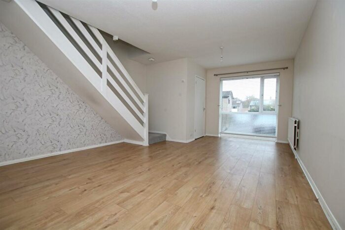 2 Bedroom End Of Terrace House To Rent In Coney Croft, Horsham, RH12