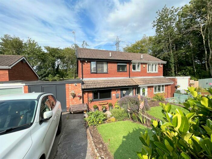 3 Bedroom House To Rent In Abbey Road, Macclesfield, SK10