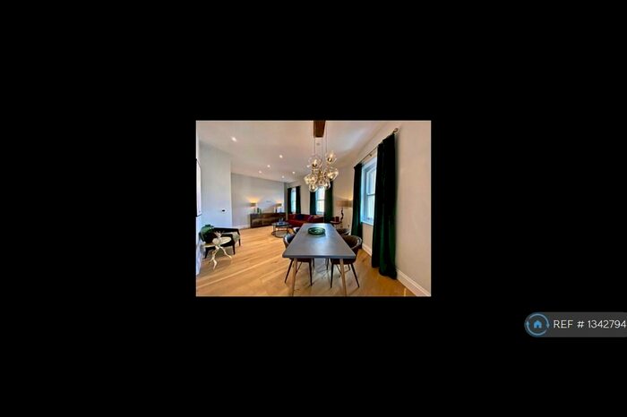 2 Bedroom Flat To Rent In Exeter, Exeter, EX4