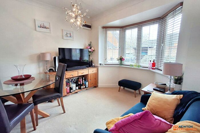 5 Bedroom Detached House For Sale In Hansel Close, Peterborough, PE2