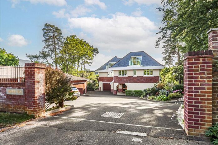 3 Bedroom Apartment For Sale In Highmoor Close, Lower Parkstone, Poole, Dorset, BH14