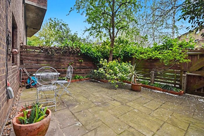 3 Bedroom Maisonette For Sale In Carrol Close, Kentish Town, London, NW5