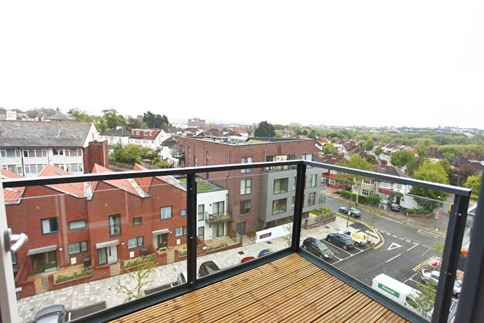 1 Bedroom Flat For Sale In Shearwater Drive, Hendon, London, NW9