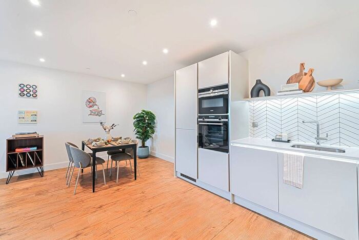 3 Bedroom Flat To Rent In Uncle Colindale, Colindale, London, NW9