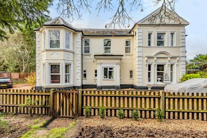 1 Bedroom Flat To Rent In Chatsworth House, London Road, Hill Brow, Liss, Hampshire, GU33