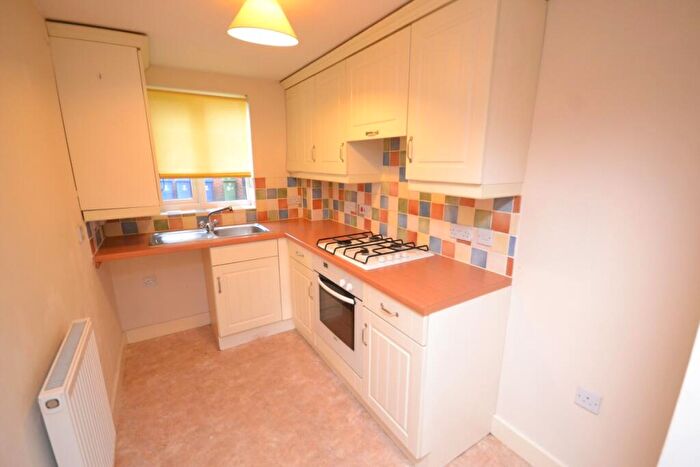 2 Bedroom Flat To Rent In Clover Field, Northampton, NN4
